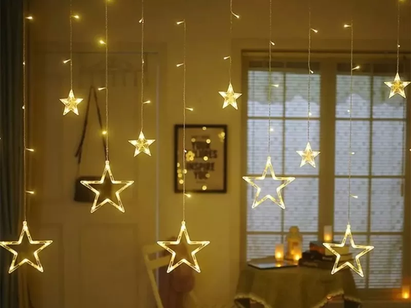 Warm-Tone Star Light Curtain – 138 LED